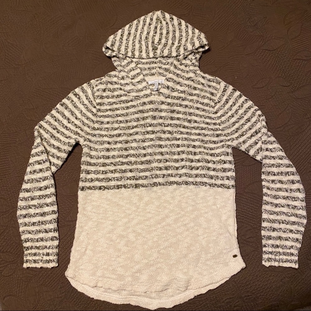 O’Neill knit large sweater with hood